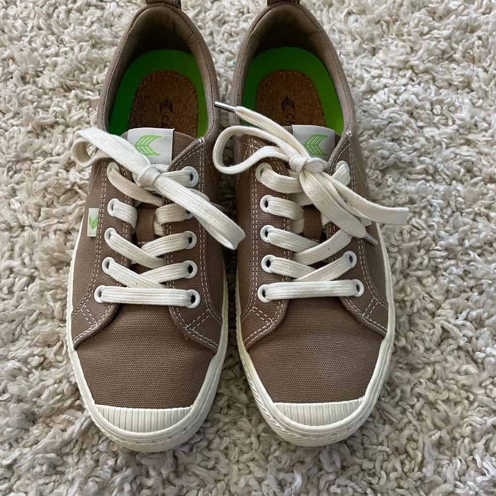 Cariuma OCA Low